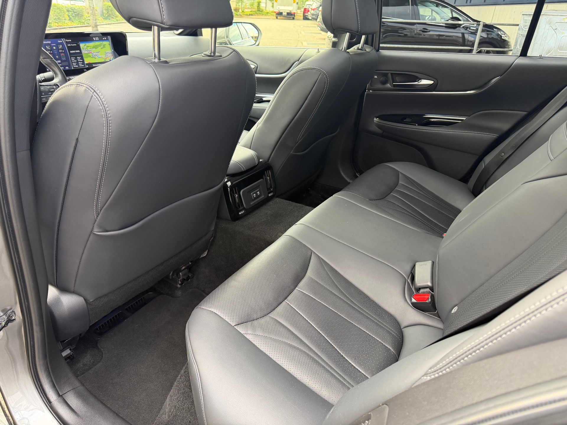 TOYOTA Mirai Fuel cell Platinum-image-10
