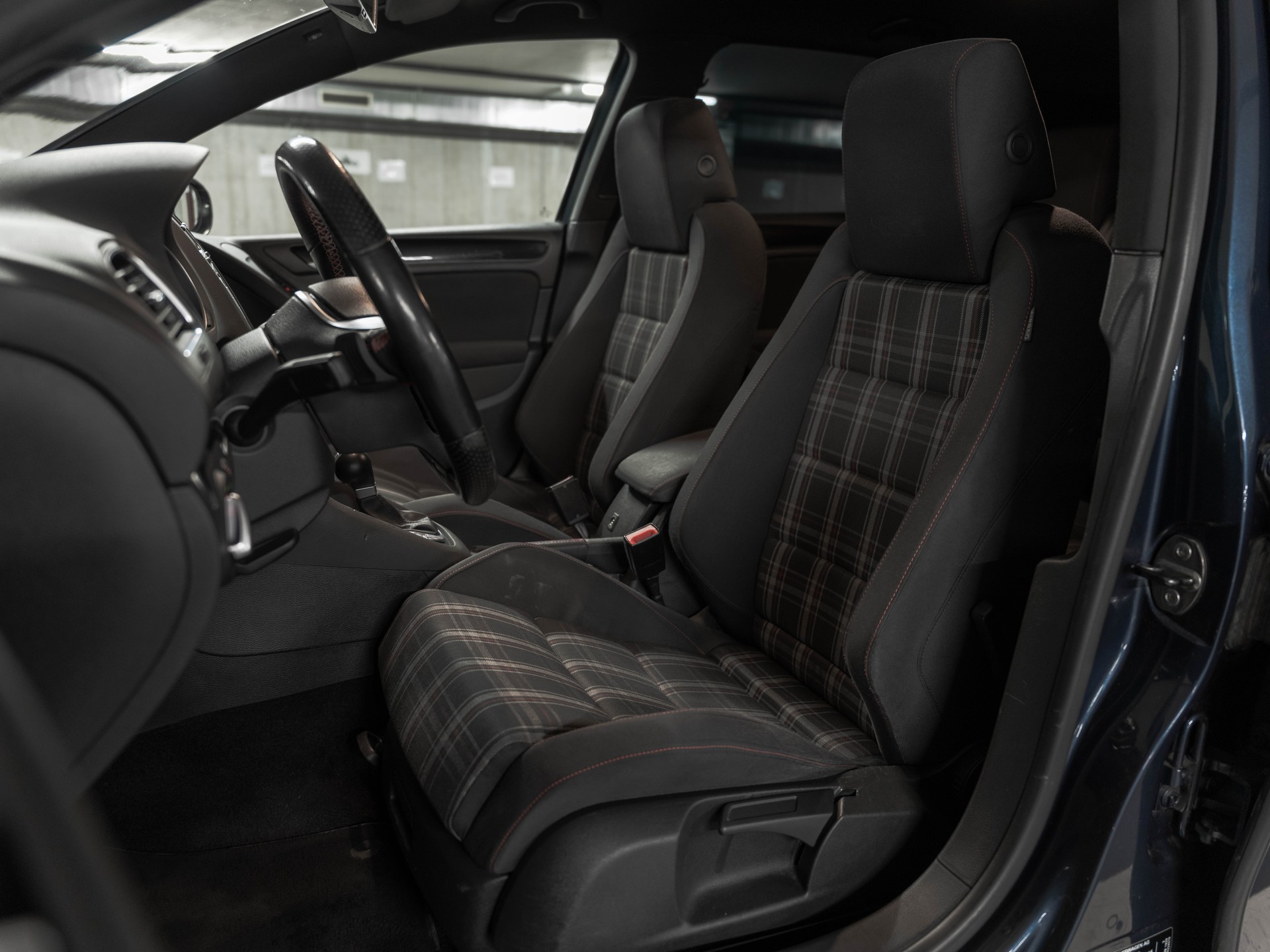 VW Golf 2.0 TSI GTI DSG-image-23
