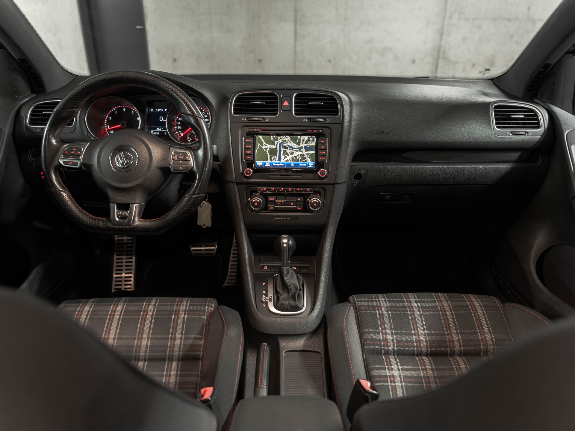 VW Golf 2.0 TSI GTI DSG-image-14