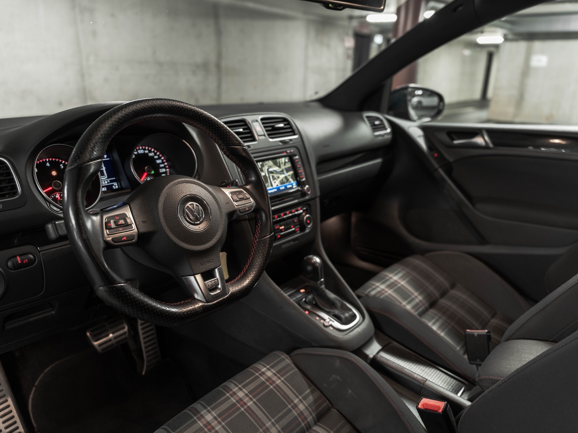 VW Golf 2.0 TSI GTI DSG-image-21