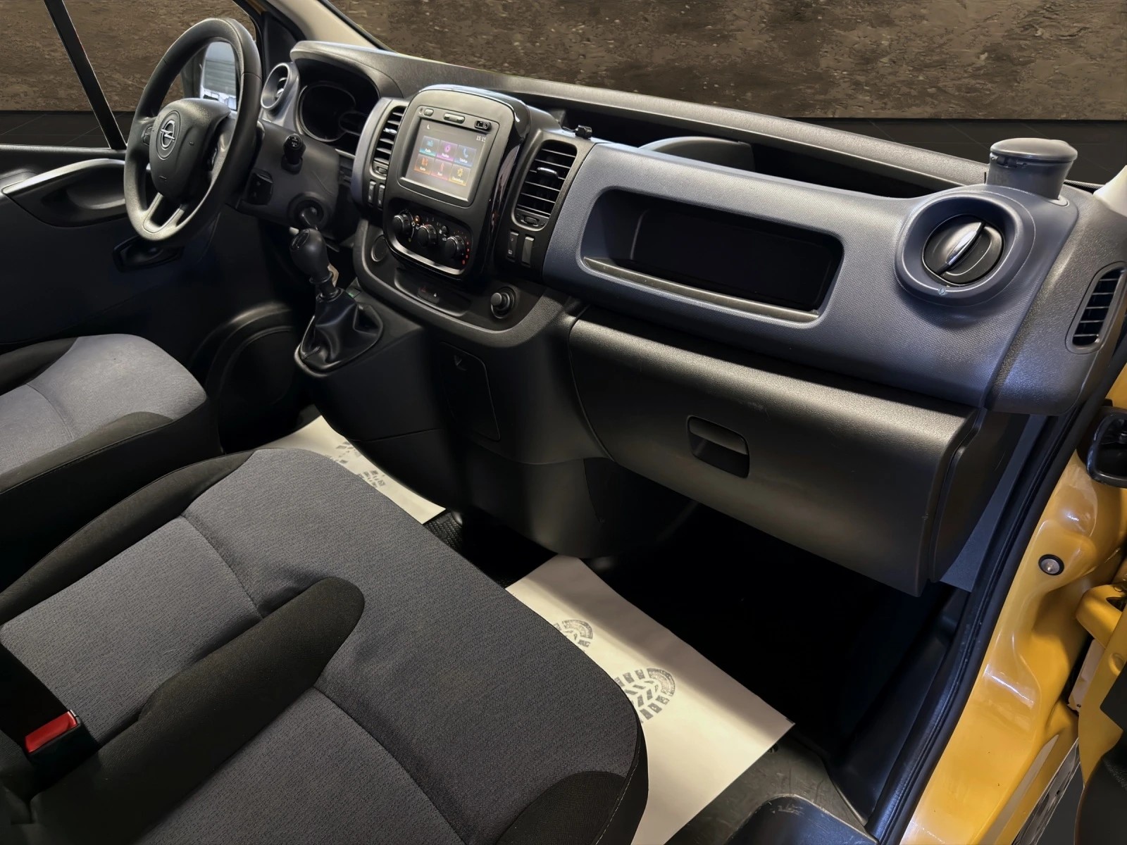 OPEL Vivaro 1.6 CDTI 2.9t L1H1-image-9