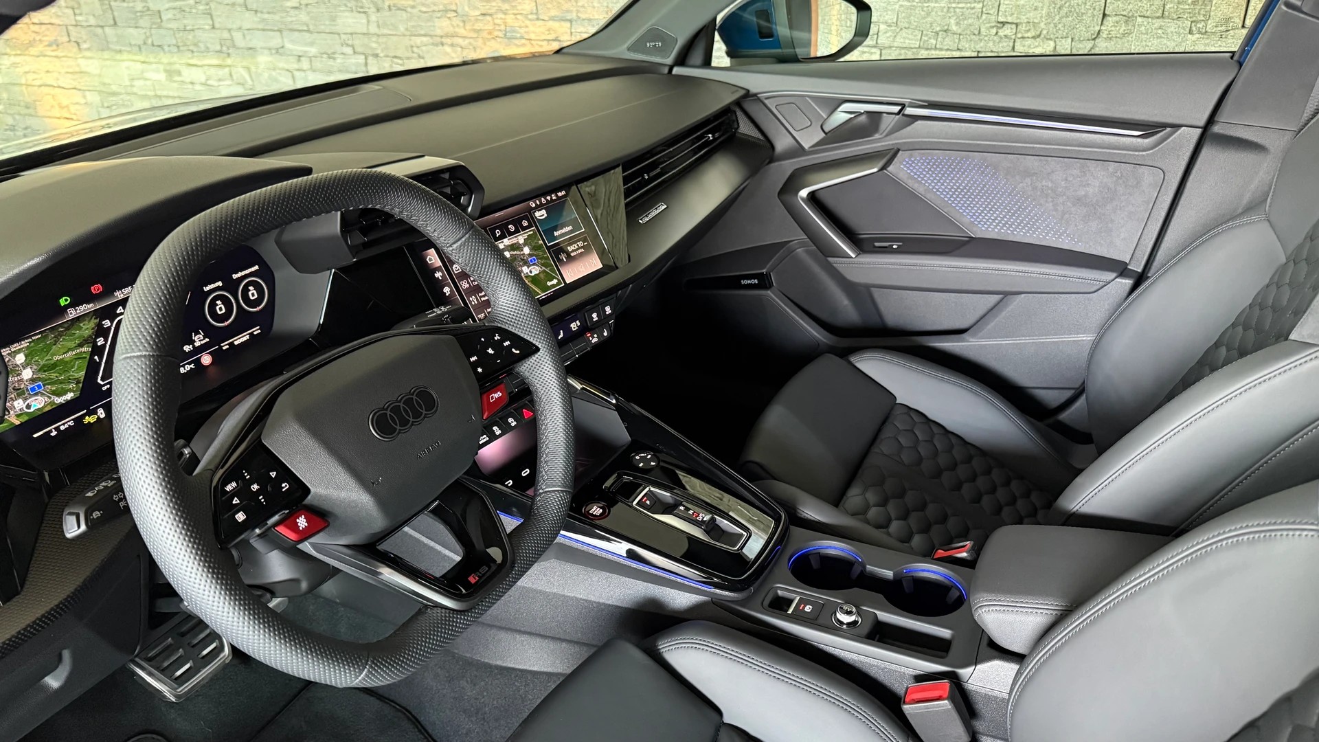AUDI RS3 Sportback 2.5 TSI quattro S-tronic "Ascariblaumetallic"-image-18