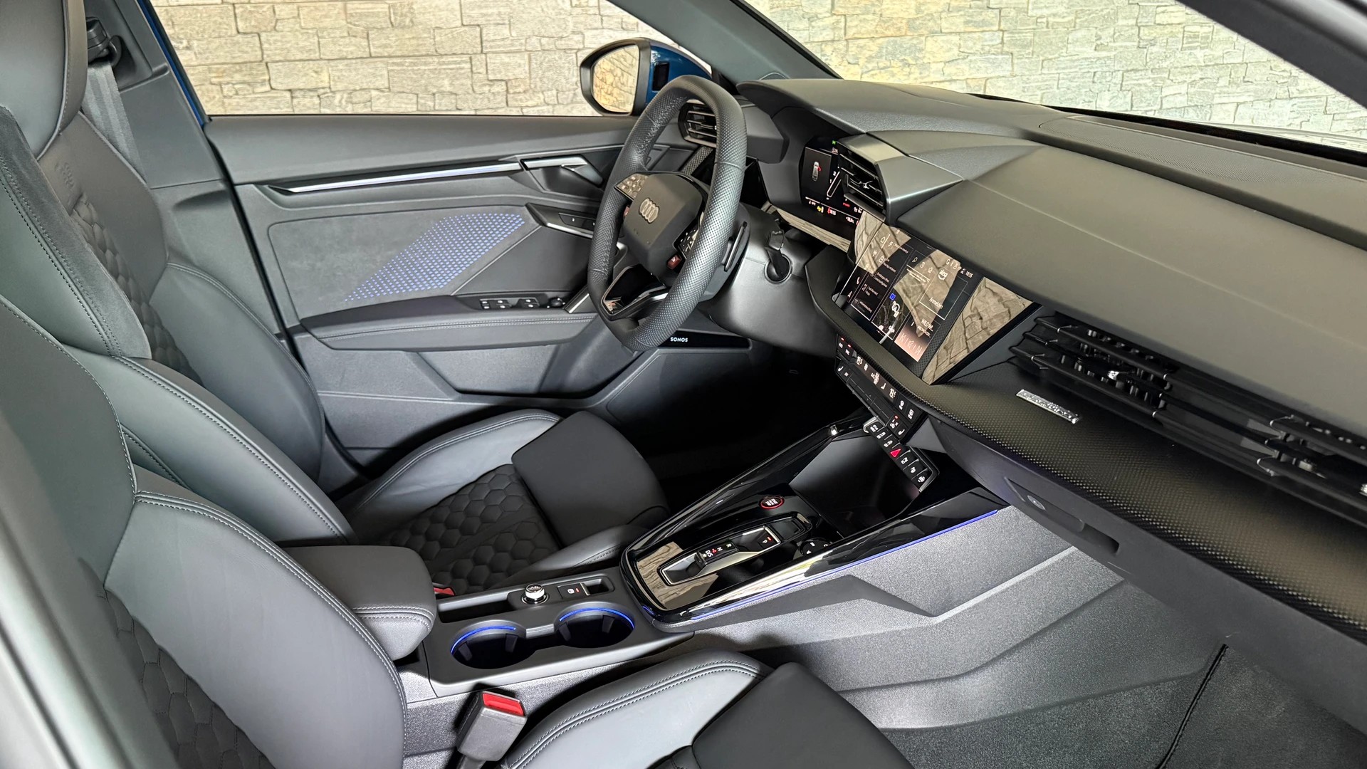 AUDI RS3 Sportback 2.5 TSI quattro S-tronic "Ascariblaumetallic"-image-19