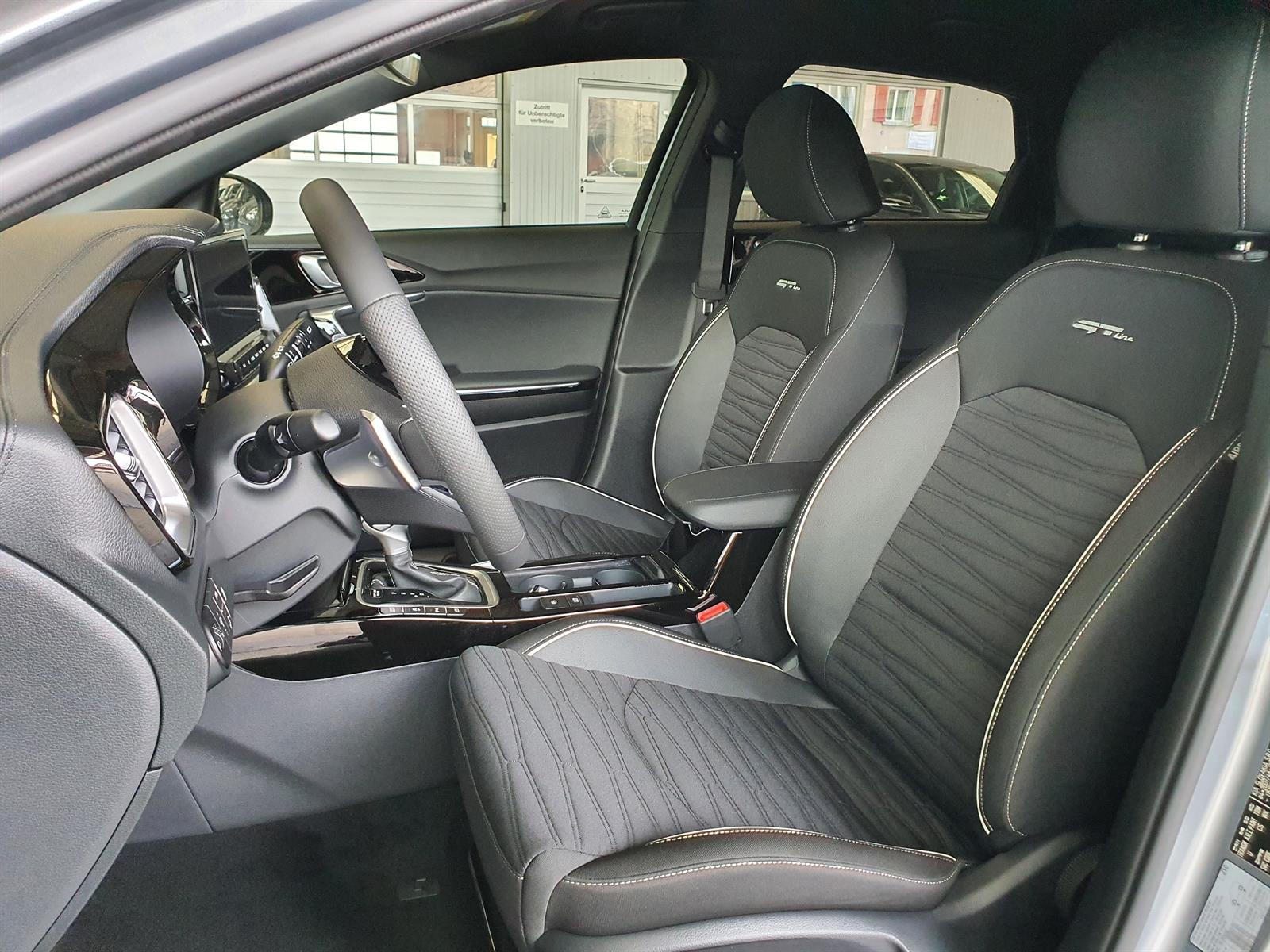 KIA Ceed 1.5 T-GDi MHEV GT-Line-image-7