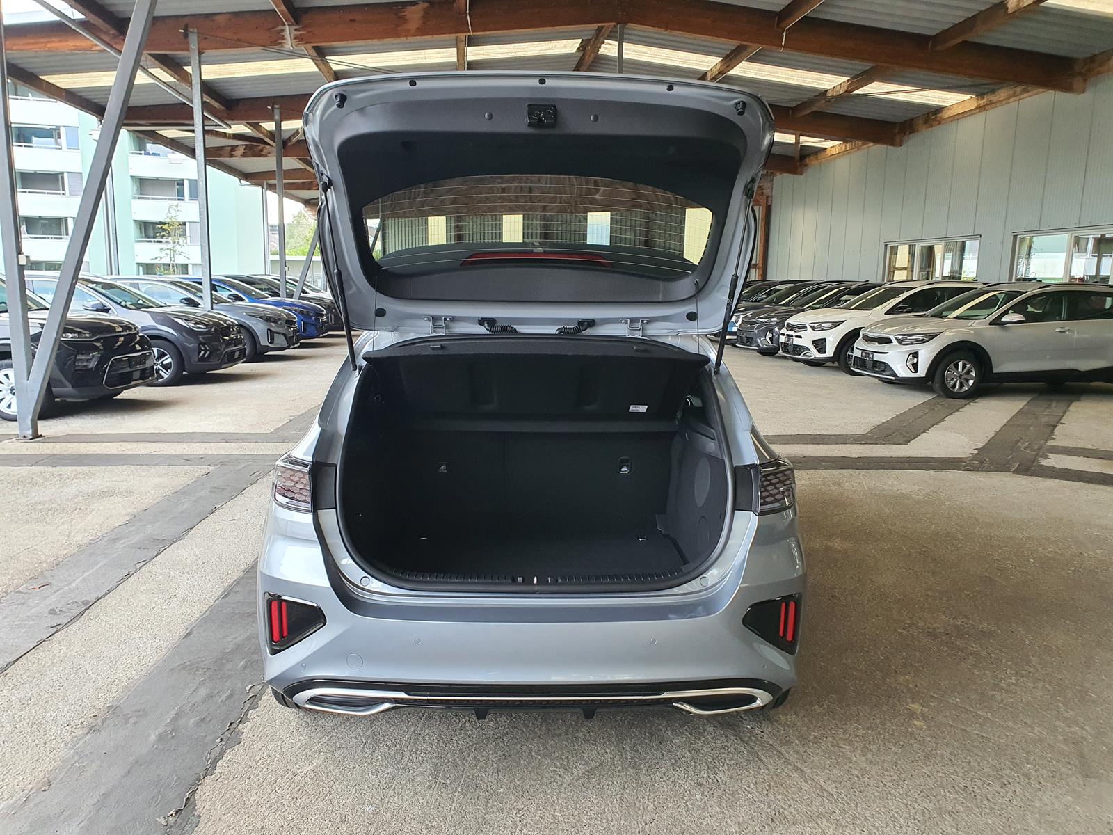 KIA Ceed 1.5 T-GDi MHEV GT-Line-image-4