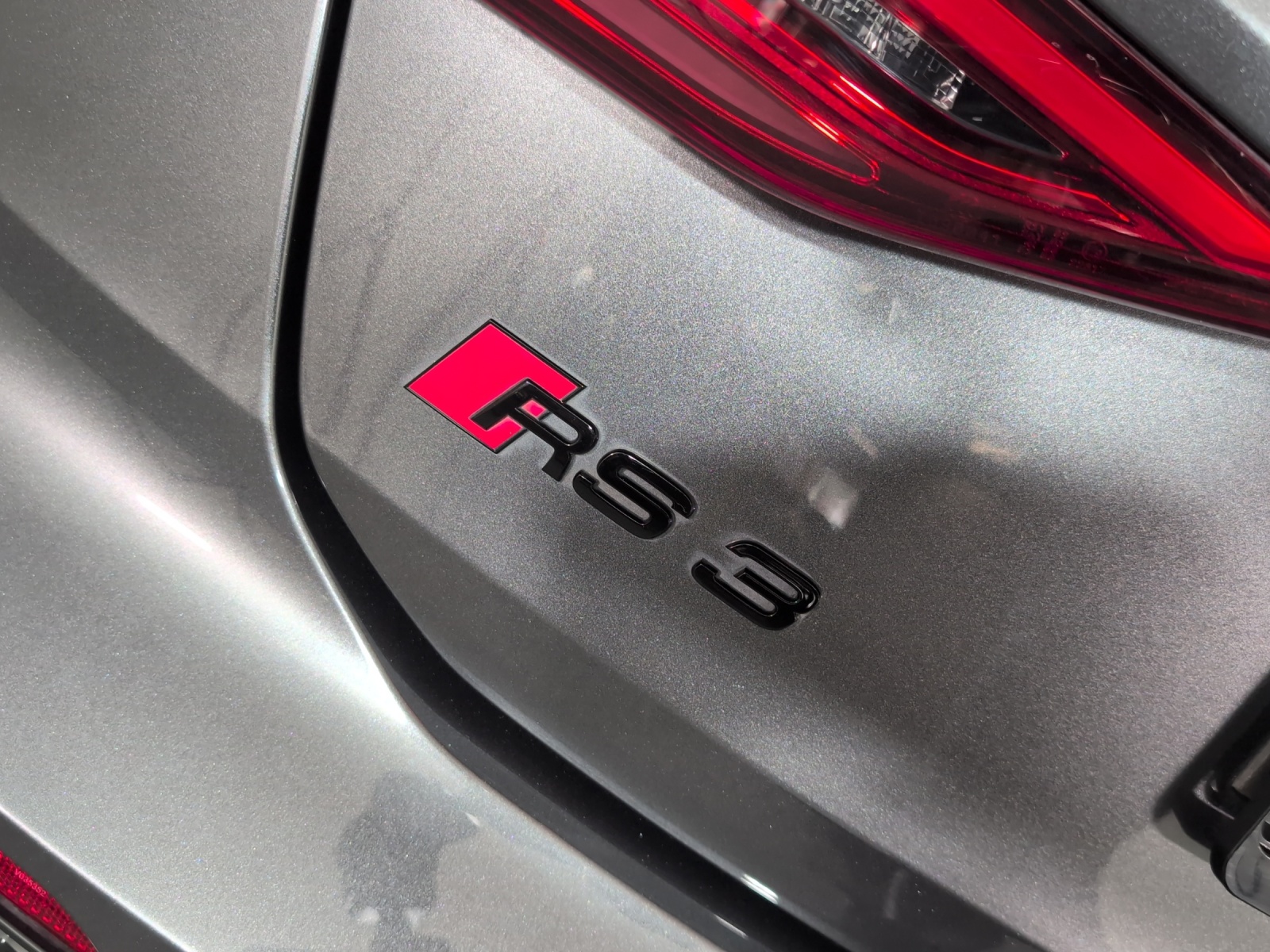 AUDI RS3 Sportback 2.5 TSI quattro S-tronic-image-15