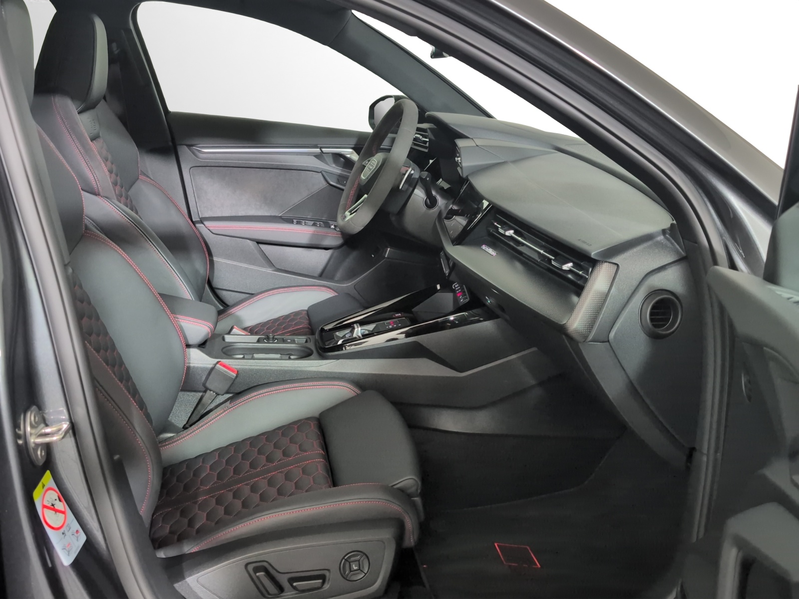 AUDI RS3 Sportback 2.5 TSI quattro S-tronic-image-6