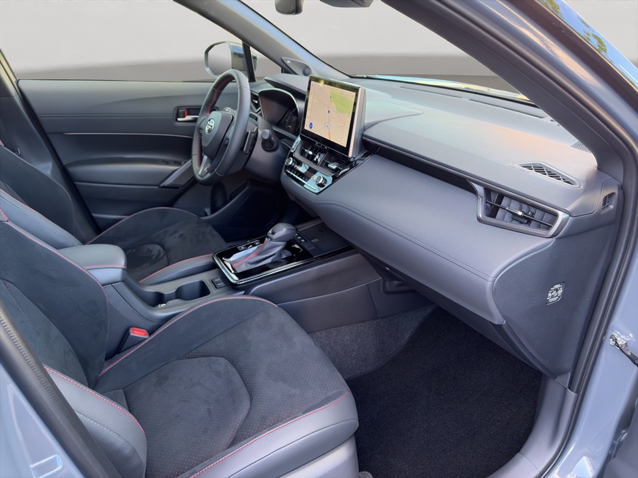 TOYOTA Corolla Cross 2.0 GR Sport e-CVT AWD-image-8