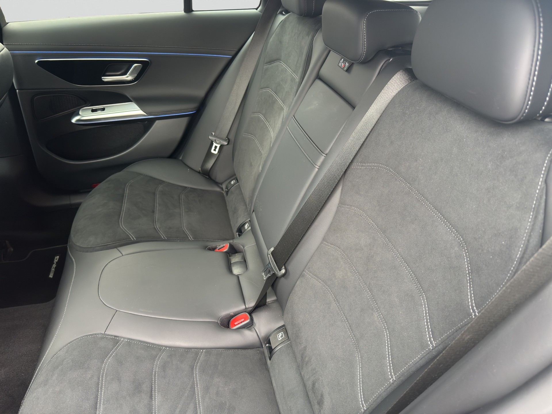MERCEDES-BENZ E 200 T 9G-Tronic 4Matic AMG Line Advanced-image-7