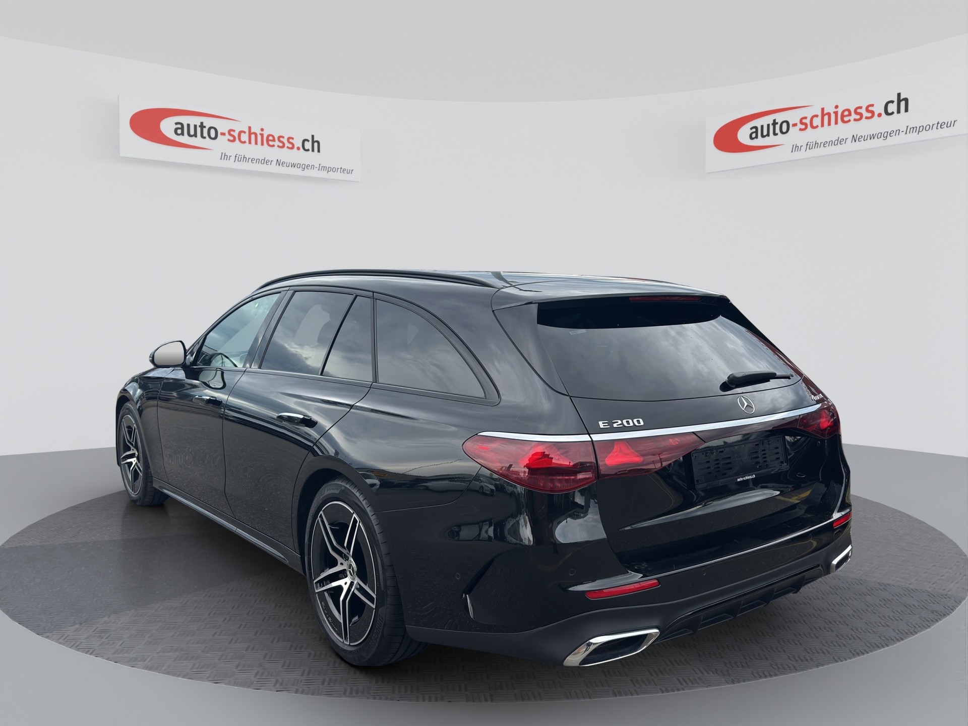 MERCEDES-BENZ E 200 T 9G-Tronic 4Matic AMG Line Advanced-image-2