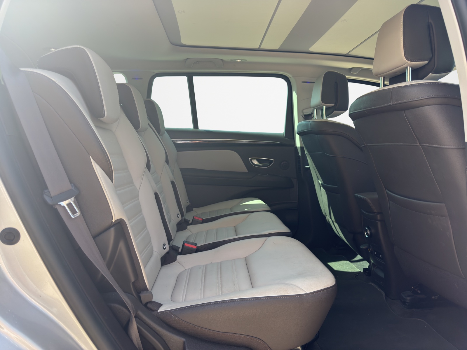 RENAULT Espace 1.6 dCi Intens EDC-image-13