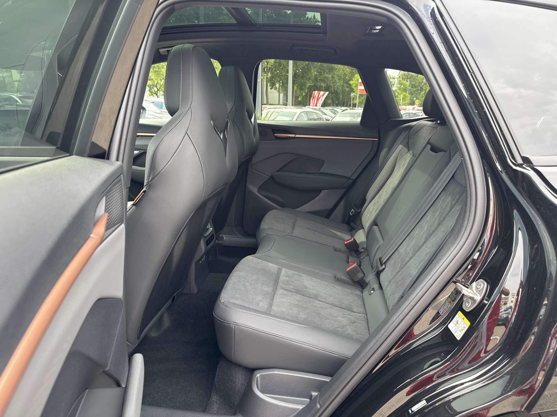 CUPRA Terramar 2.0 TSi 4Drive VZ 265PS DSG-Automat-image-6