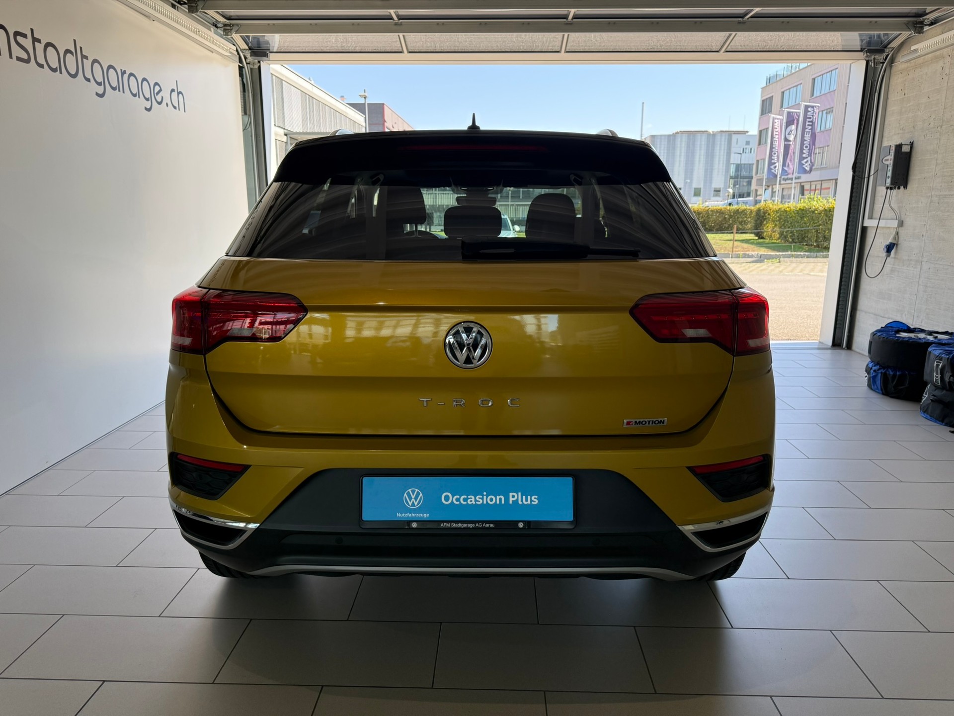 VW T-Roc 2.0 TSI Advance DSG 4Motion-image-4
