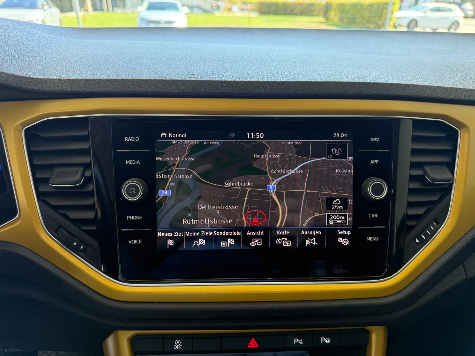 VW T-Roc 2.0 TSI Advance DSG 4Motion-image-12