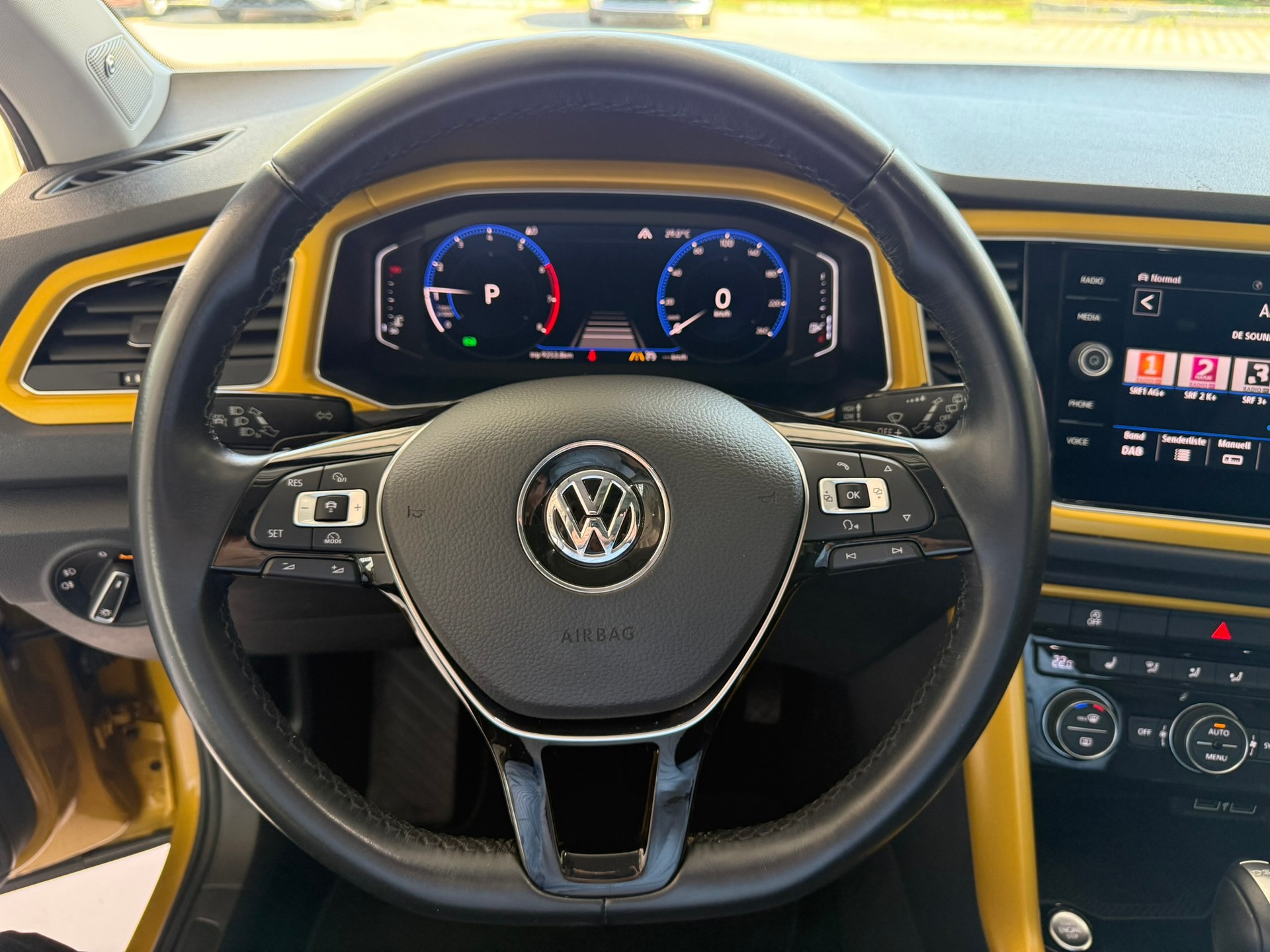 VW T-Roc 2.0 TSI Advance DSG 4Motion-image-9