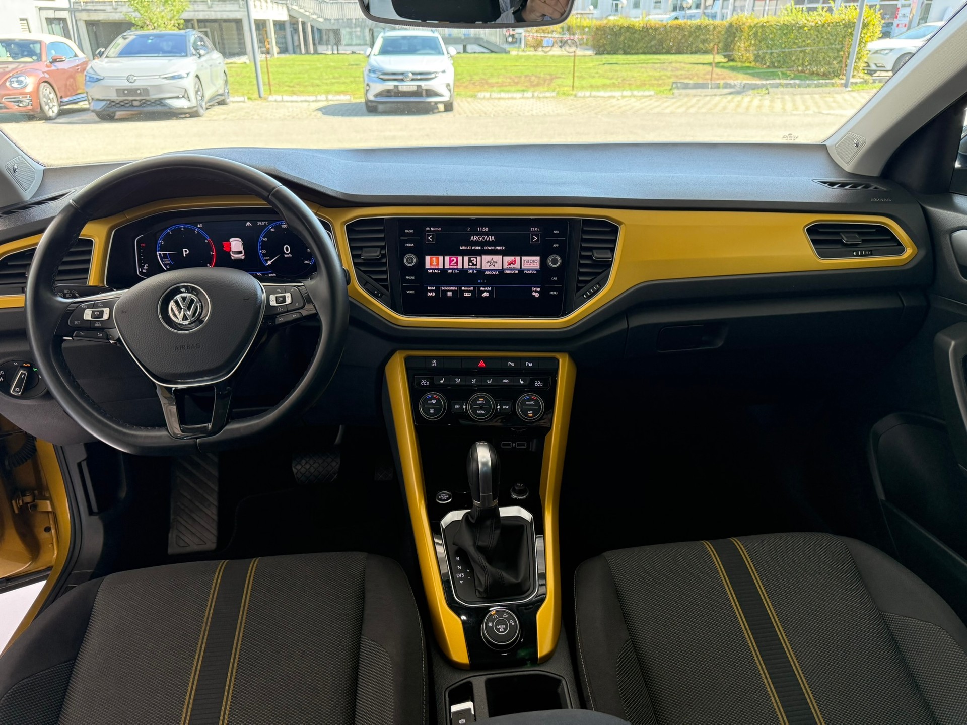 VW T-Roc 2.0 TSI Advance DSG 4Motion-image-10