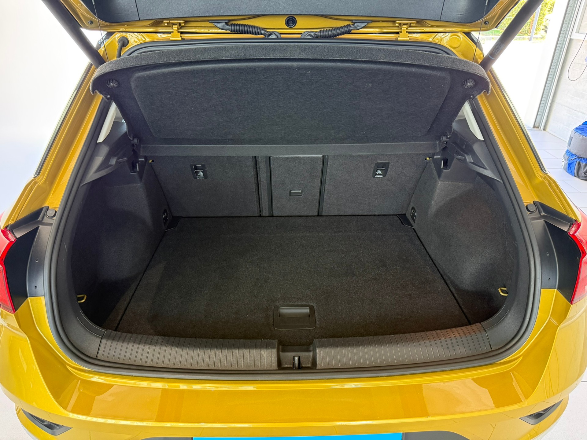 VW T-Roc 2.0 TSI Advance DSG 4Motion-image-6