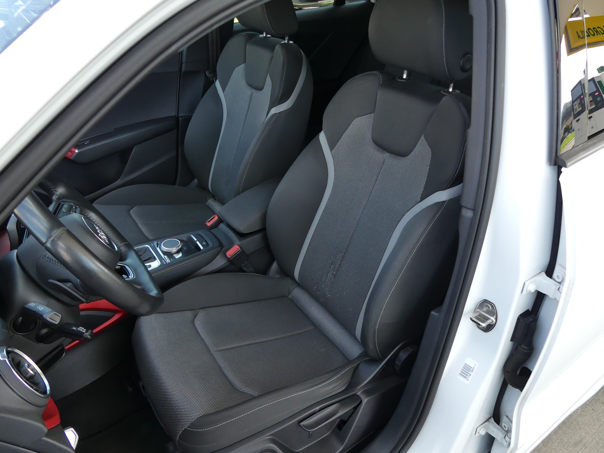 AUDI Q2 2.0 TDI sport quattro S-tronic-image-11