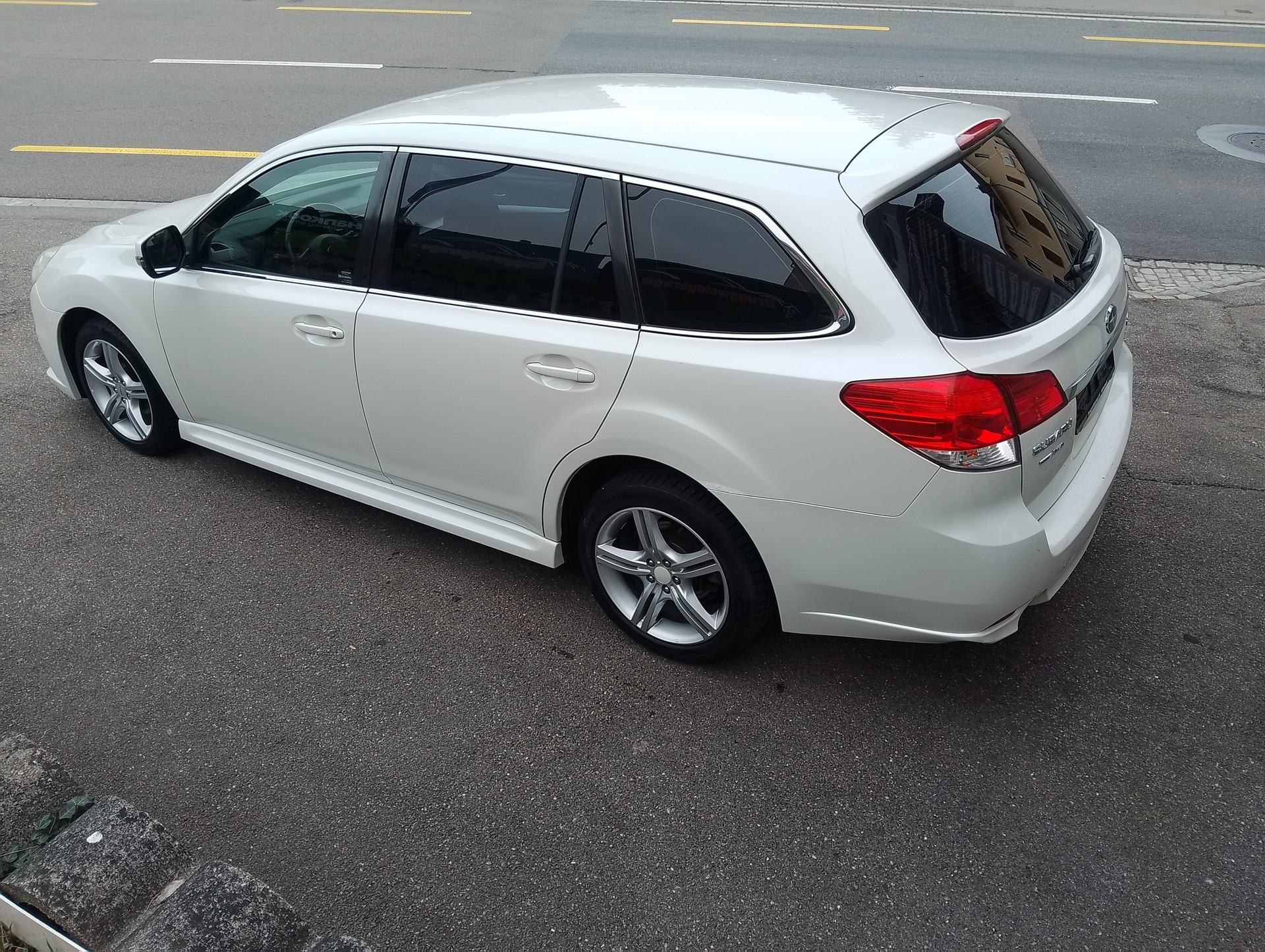 SUBARU Legacy 2.0i Swiss AWD Lineartronic-image-11