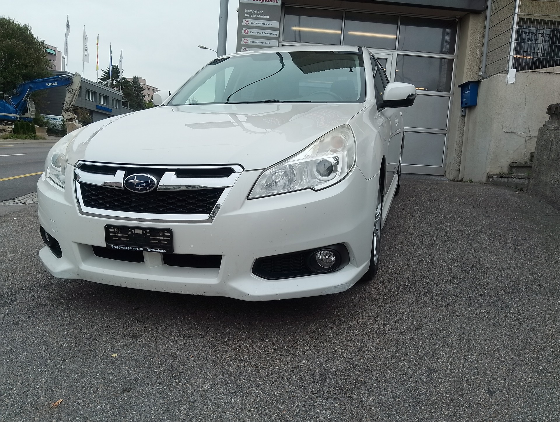 SUBARU Legacy 2.0i Swiss AWD Lineartronic-image-2