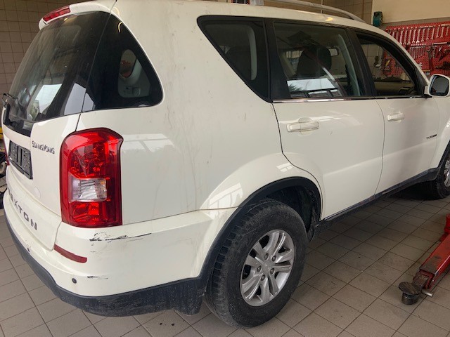 KGM-SsangYong Rexton RX200 e-XDi Crystal 2WD-image-3