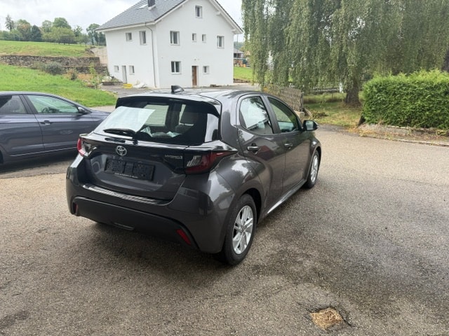 TOYOTA Yaris 1.5 Trend e-CVT-image-7