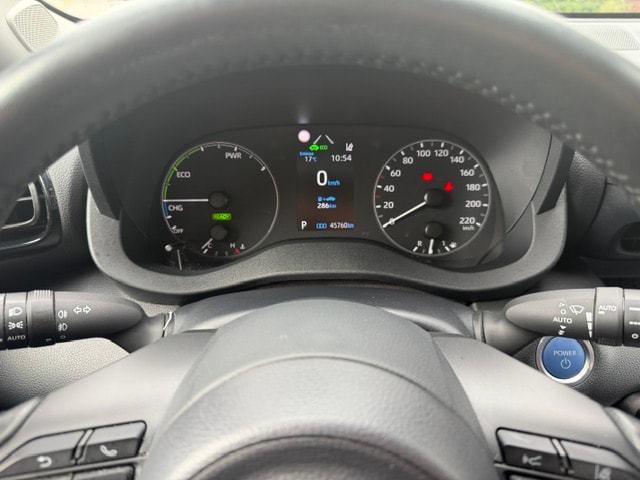TOYOTA Yaris 1.5 Trend e-CVT-image-11