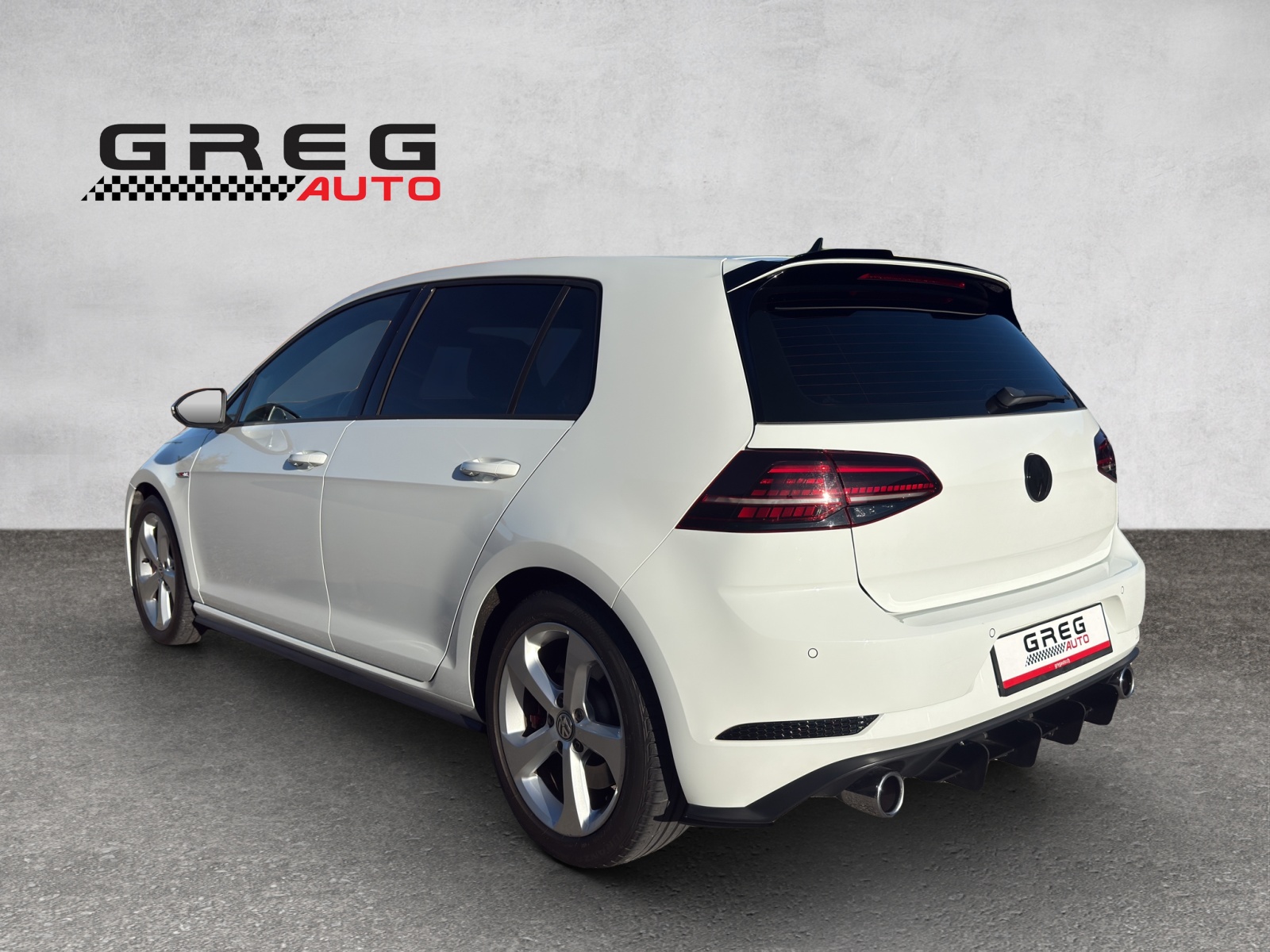 VW Golf 2.0 TSI GTI Performance DSG-image-2