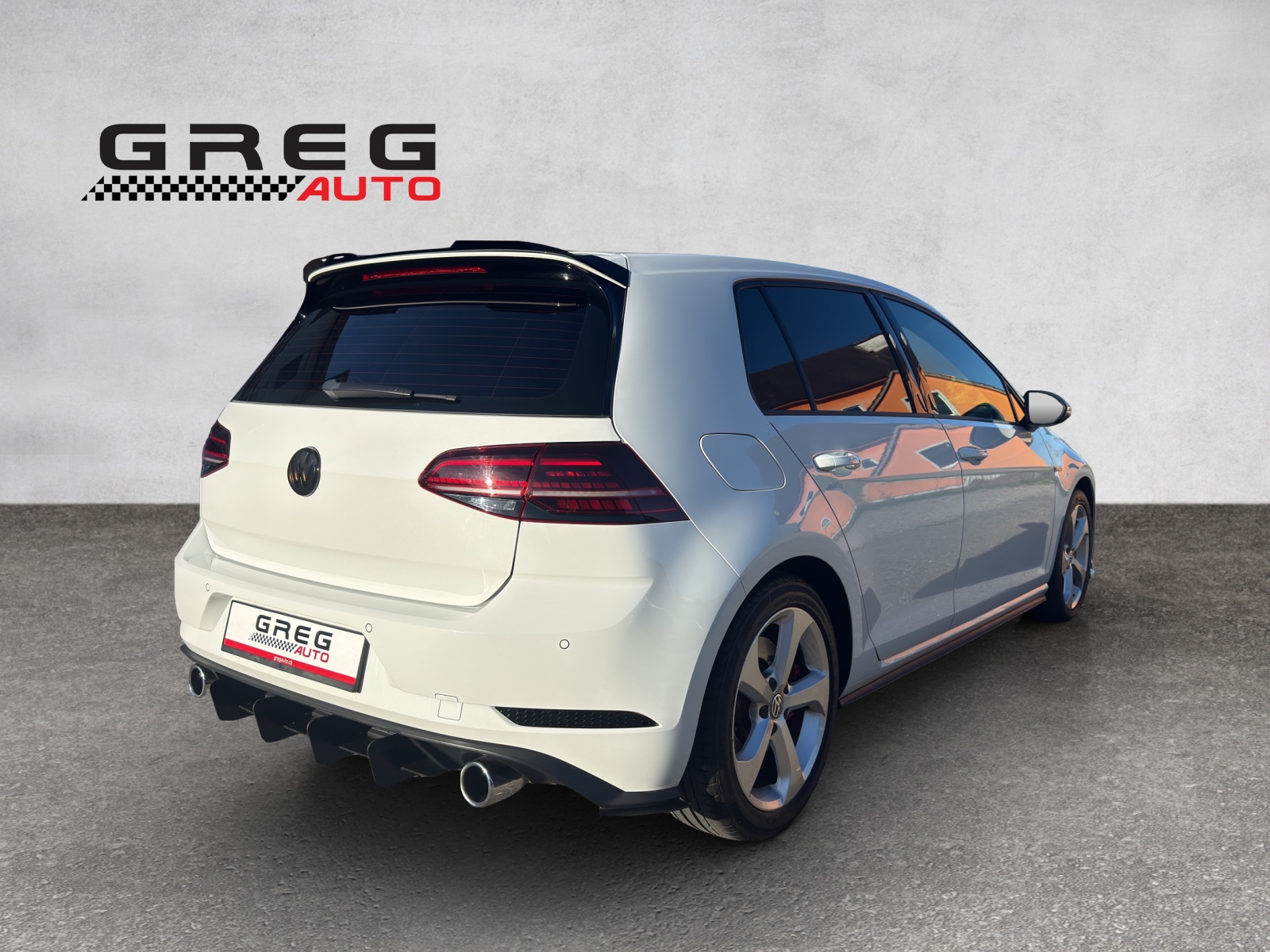 VW Golf 2.0 TSI GTI Performance DSG-image-3