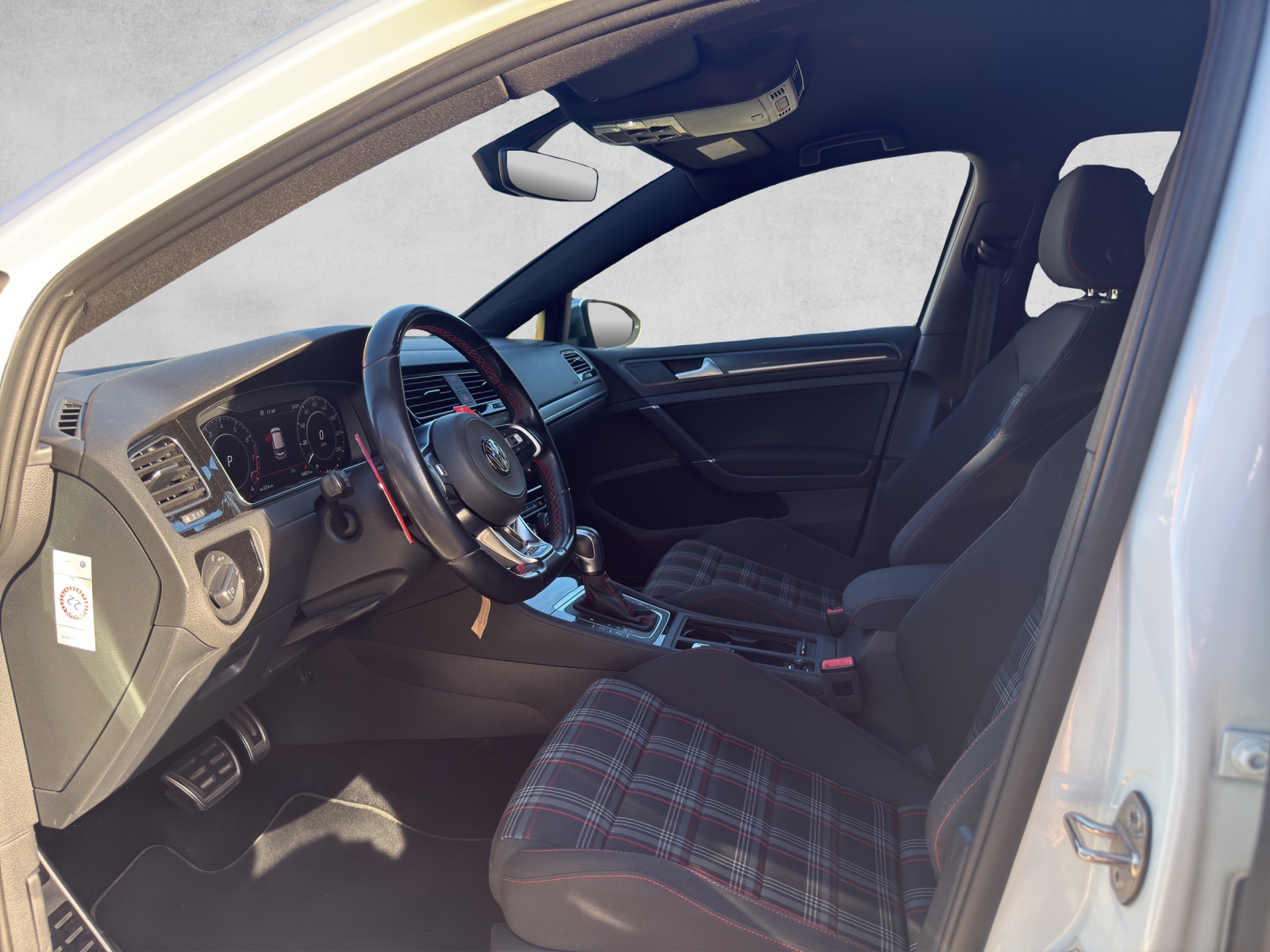 VW Golf 2.0 TSI GTI Performance DSG-image-8