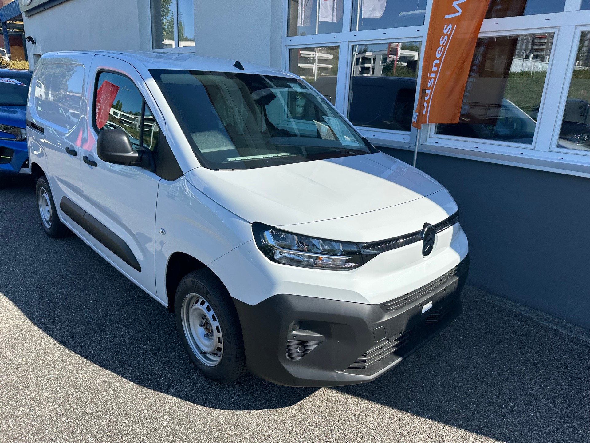 CITROEN Berlingo Van M 1.2 Pure Tech 110 s/s First-image-1