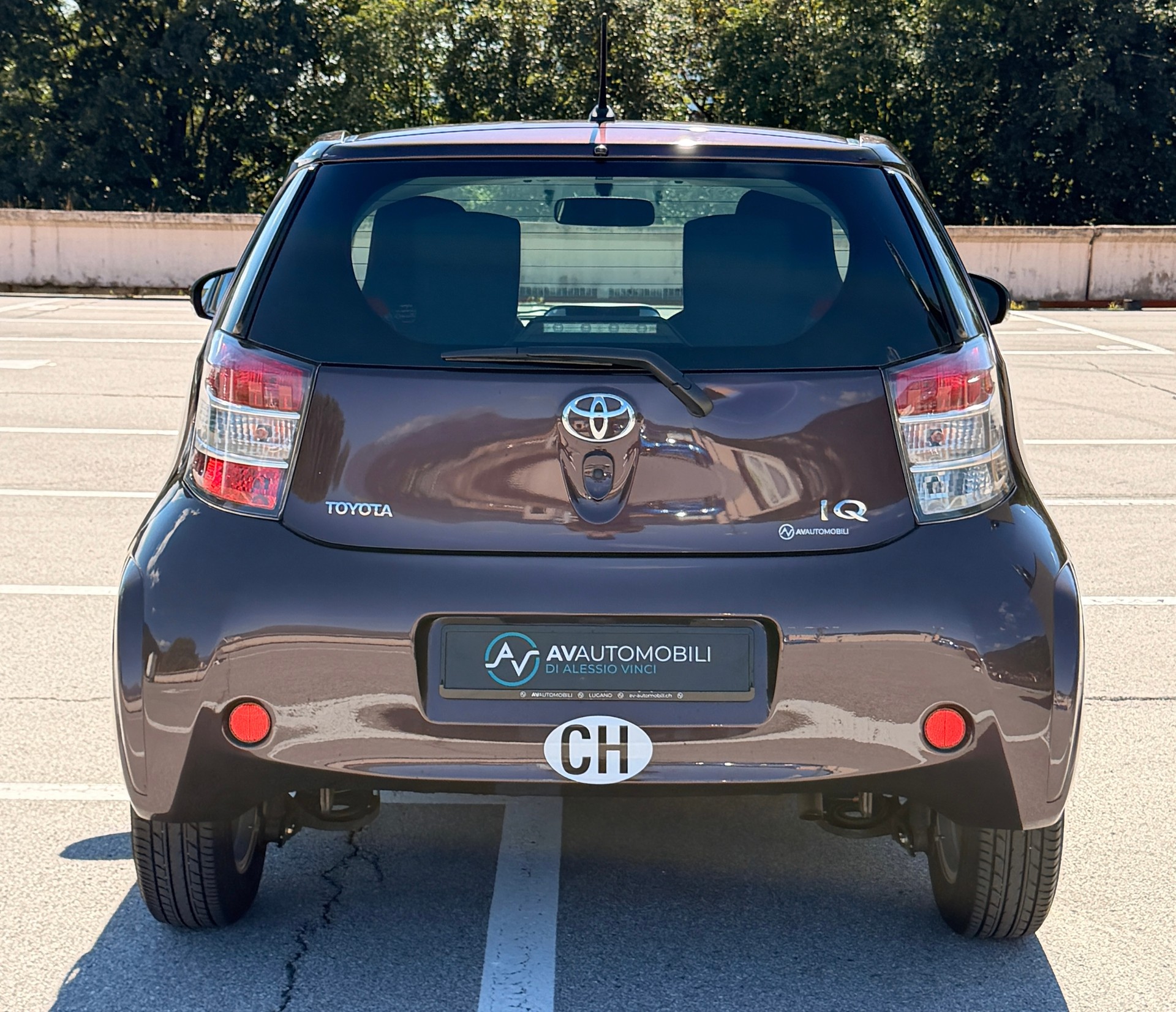 TOYOTA iQ2 1.0 VVT-i-image-3