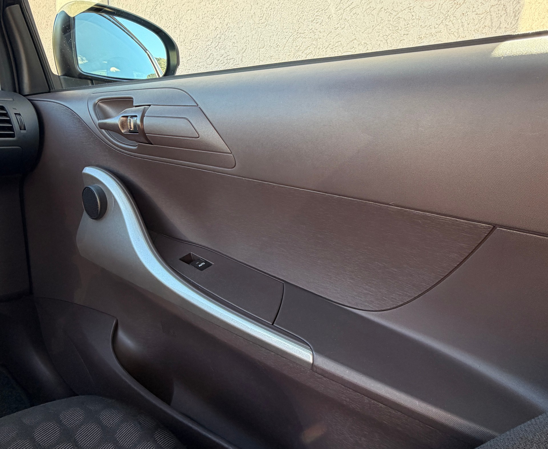 TOYOTA iQ2 1.0 VVT-i-image-12