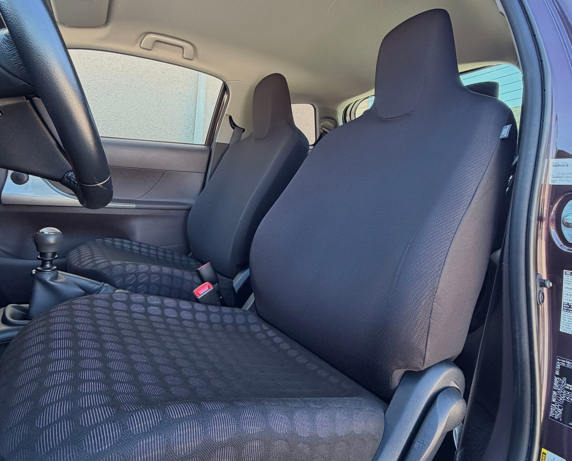 TOYOTA iQ2 1.0 VVT-i-image-14