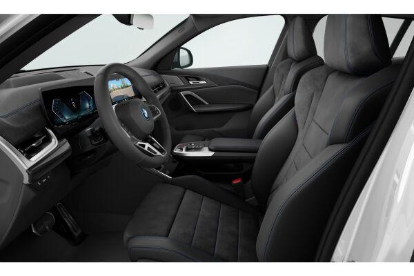BMW iX2 30 xDrive M Sport-image-2