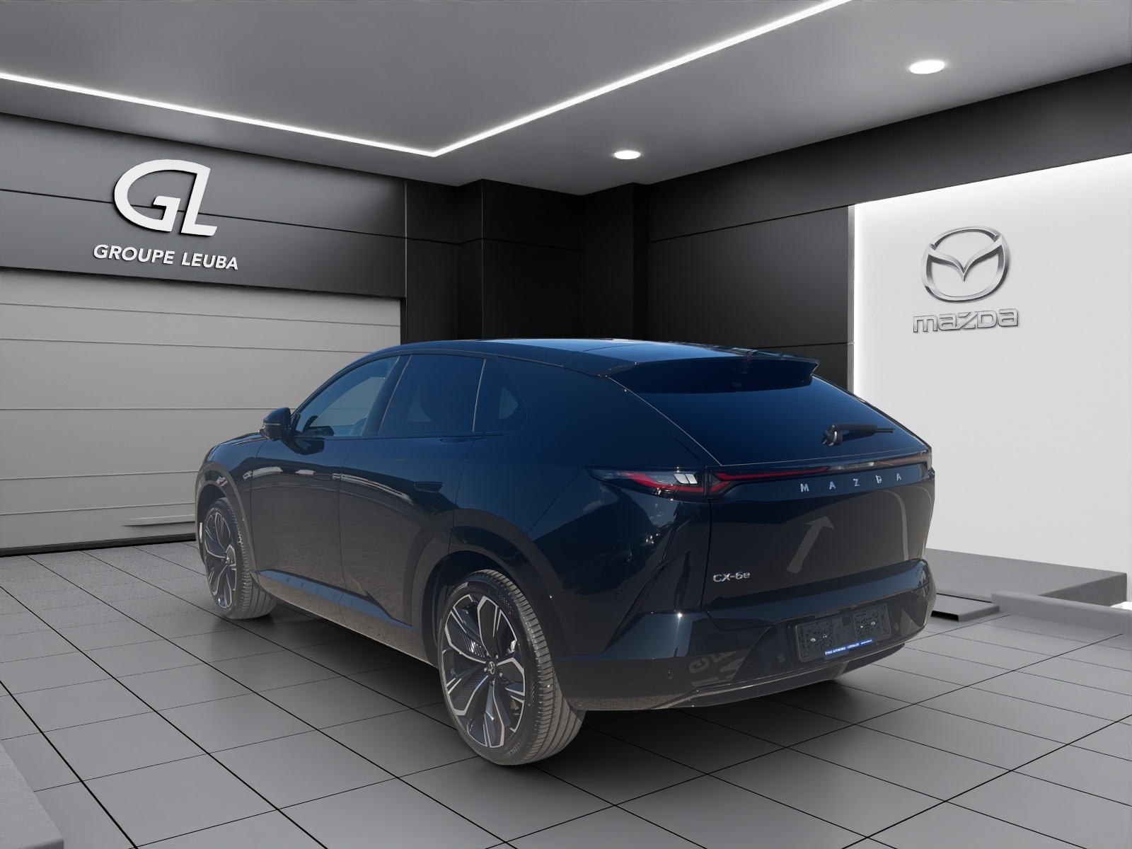 MAZDA CX-6e-image-1