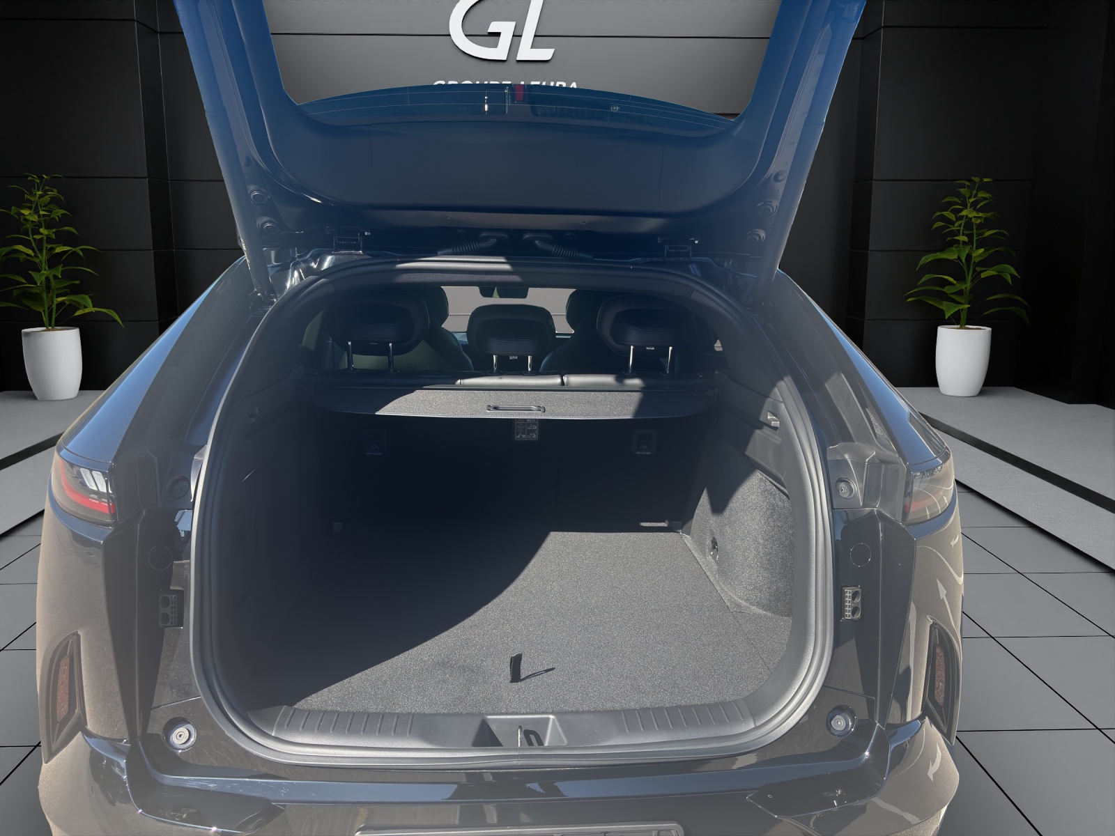 MAZDA CX-6e-image-6