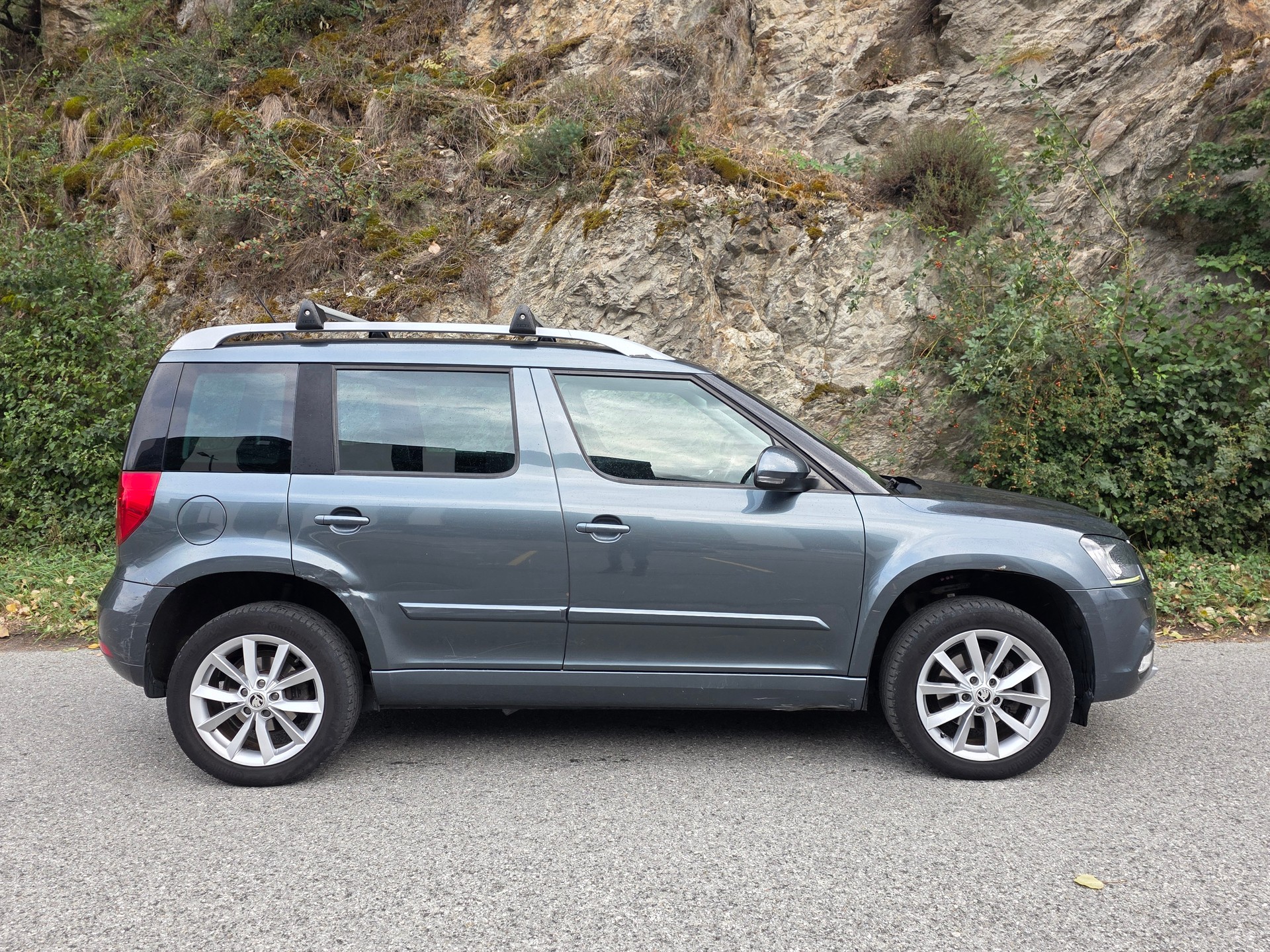 SKODA Yeti 2.0 TDI Style Outdoor 4x4 DSG-image-4