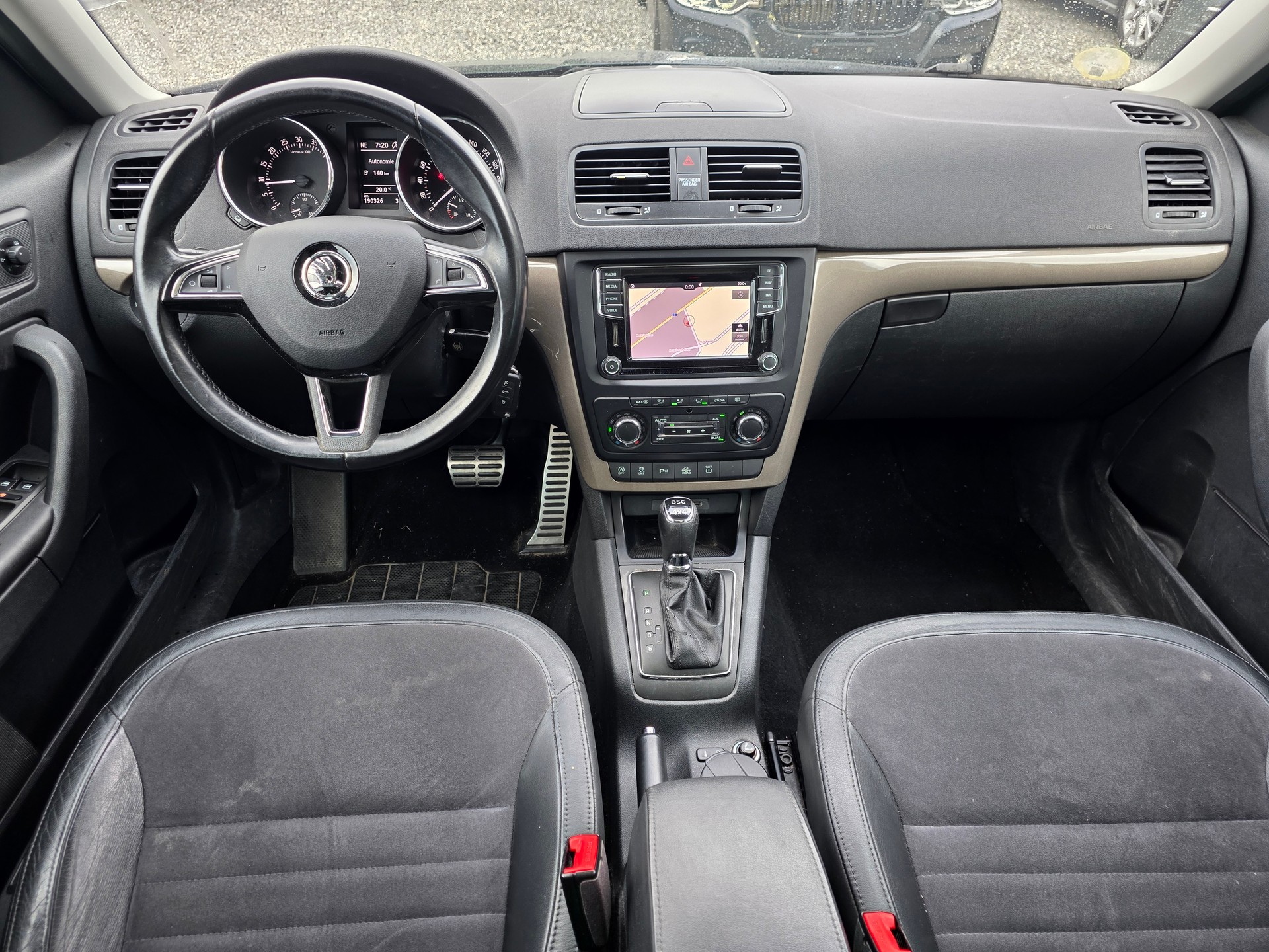 SKODA Yeti 2.0 TDI Style Outdoor 4x4 DSG-image-11