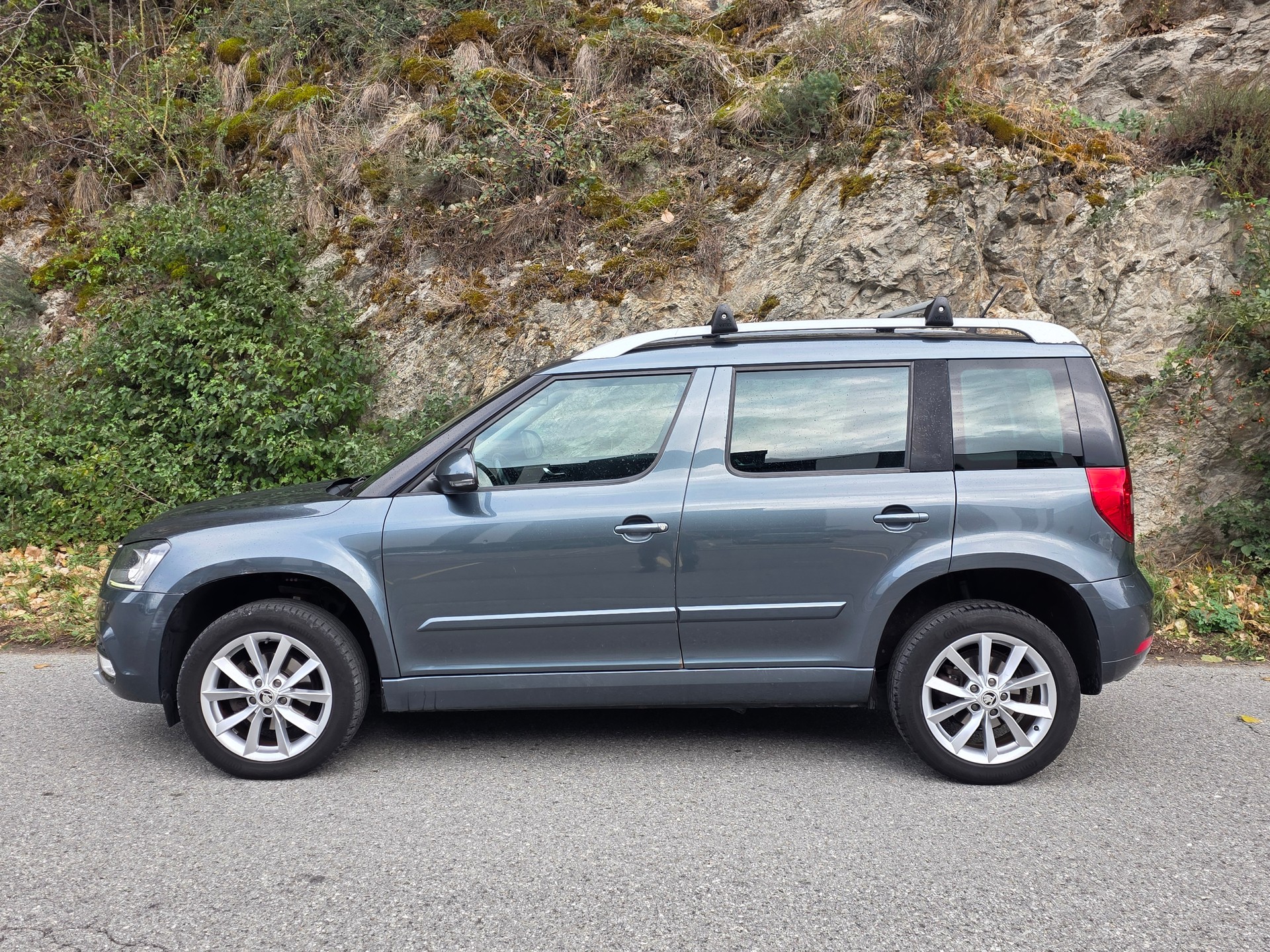 SKODA Yeti 2.0 TDI Style Outdoor 4x4 DSG-image-1
