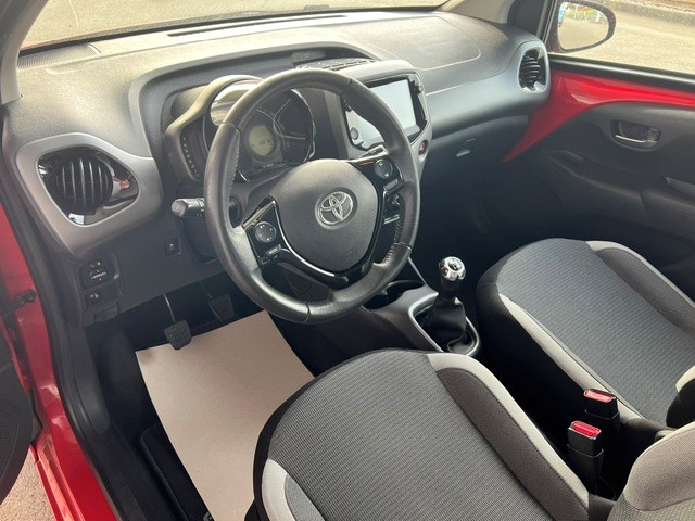 TOYOTA Aygo 1.0 VVT-i x-play-image-7