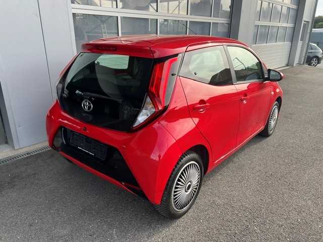 TOYOTA Aygo 1.0 VVT-i x-play-image-4