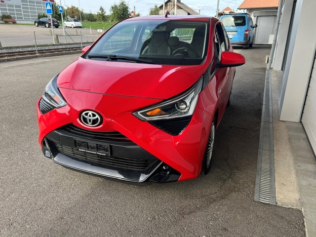 TOYOTA Aygo 1.0 VVT-i x-play-image-0