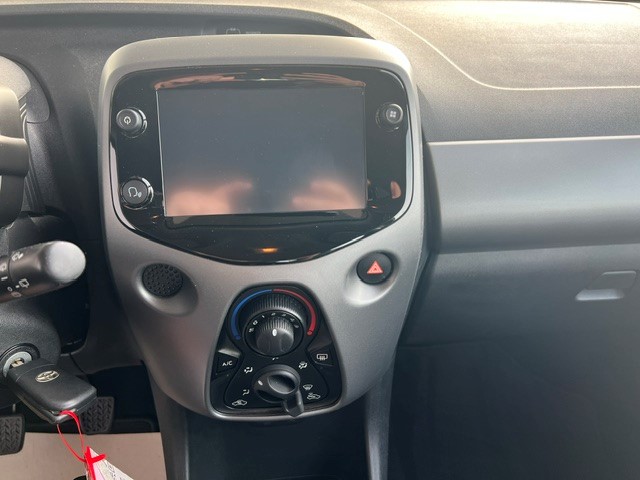 TOYOTA Aygo 1.0 VVT-i x-play-image-9