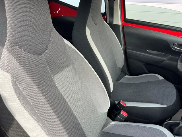 TOYOTA Aygo 1.0 VVT-i x-play-image-17