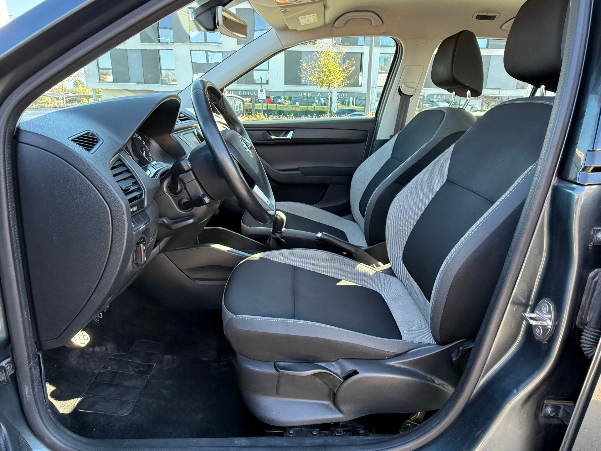 SKODA Fabia 1.0 TSI Ambition - Nouvelle Expertise du Jour Octobre 2026 - Grand Service fait à Jour !-image-18