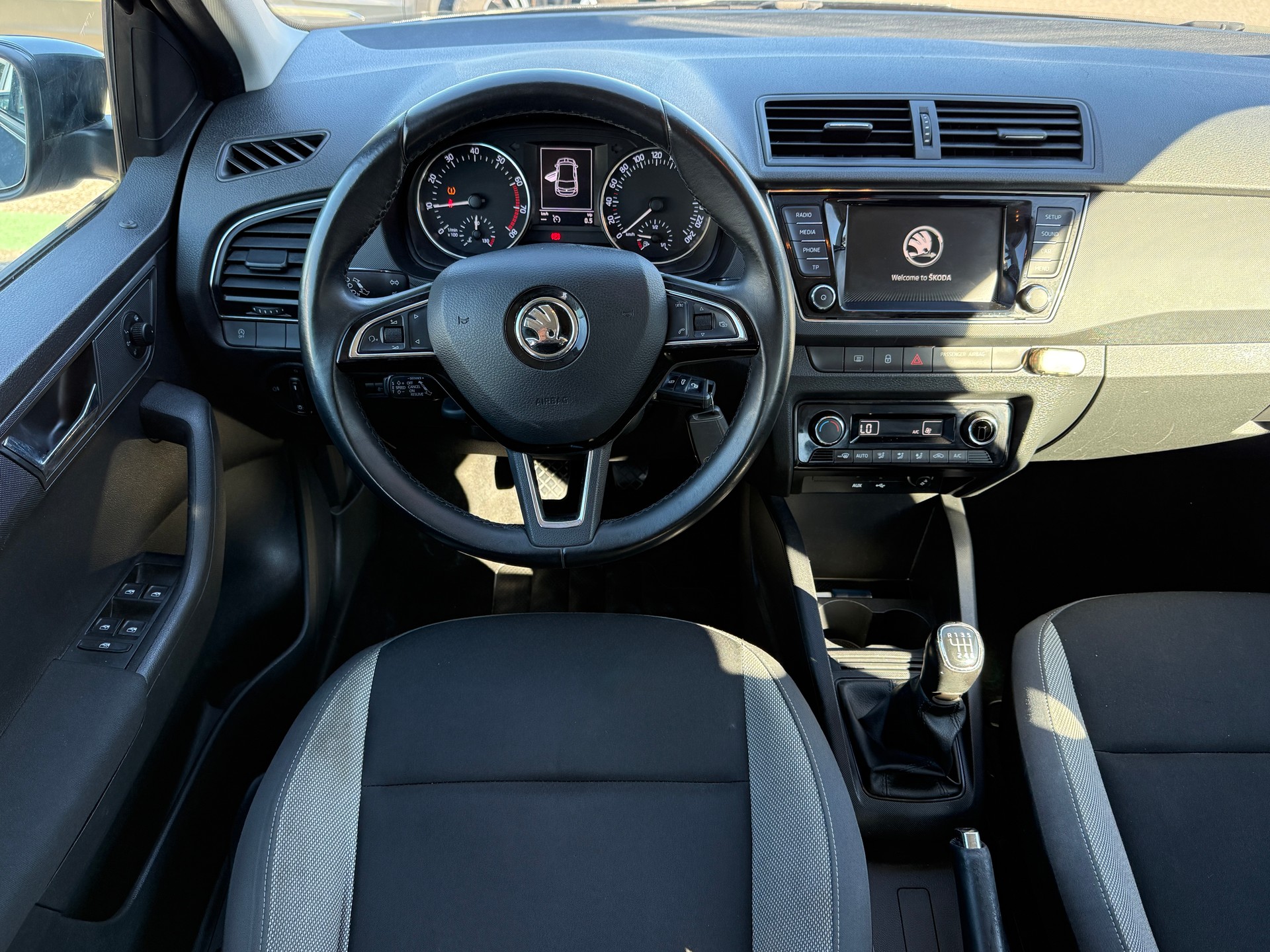 SKODA Fabia 1.0 TSI Ambition - Nouvelle Expertise du Jour Octobre 2026 - Grand Service fait à Jour !-image-16