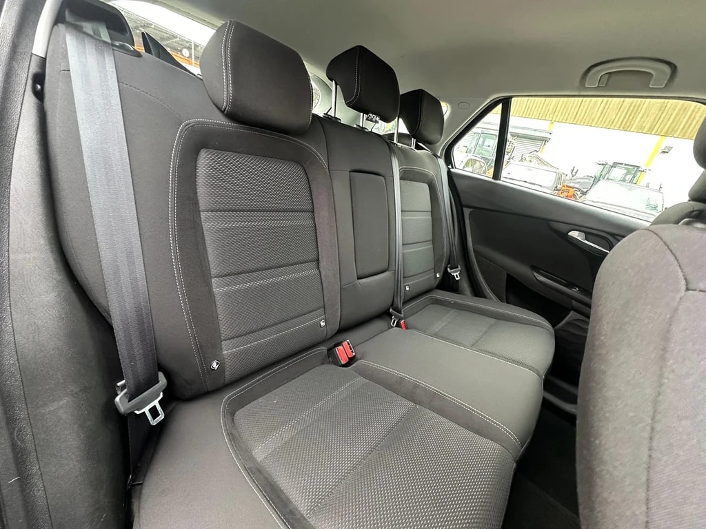FIAT Tipo 1.6MJ Station Wagon Lounge DCT-image-9