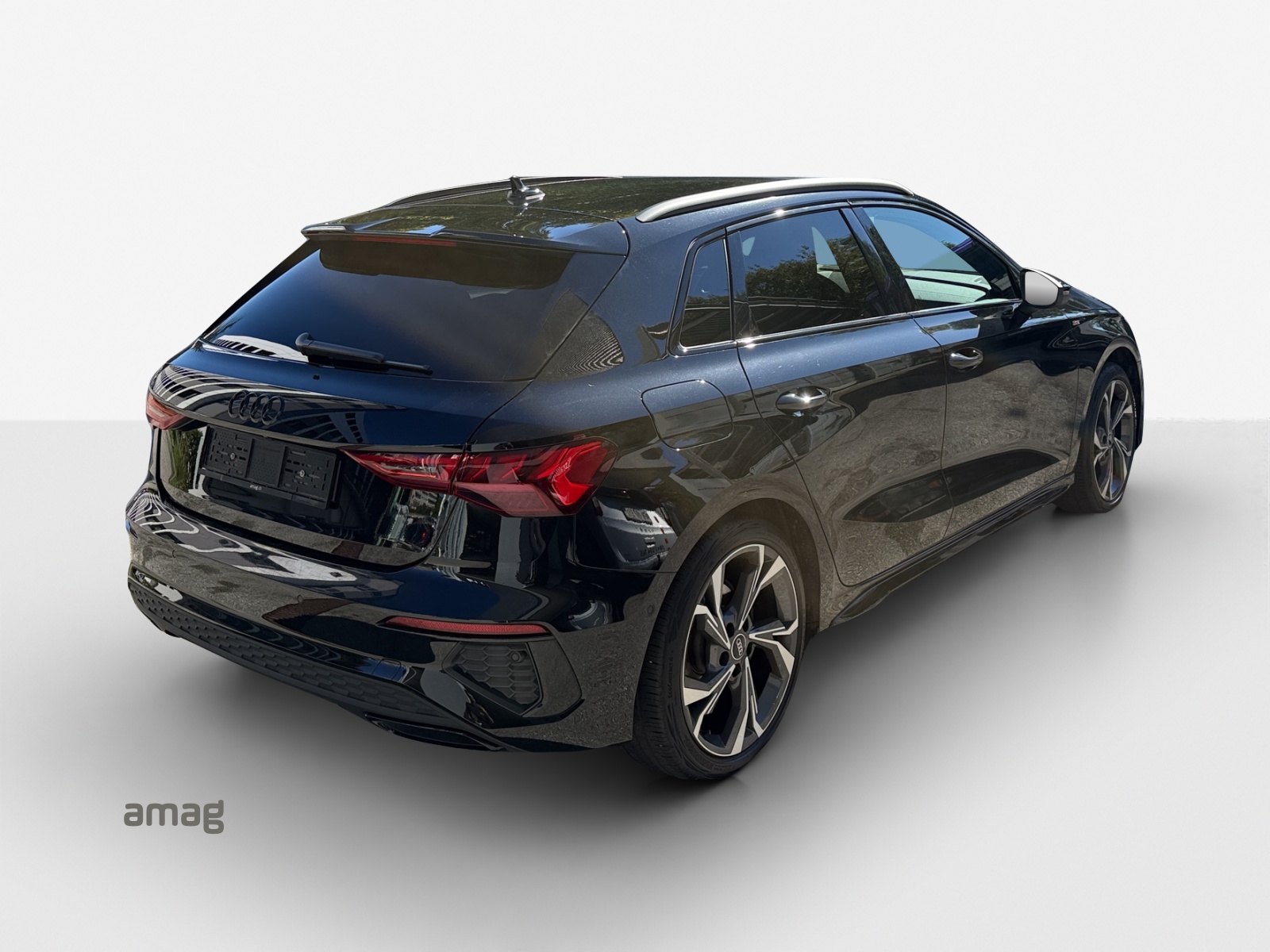 AUDI A3 Sportback 35 TFSI S line Attraction S-tronic-image-4