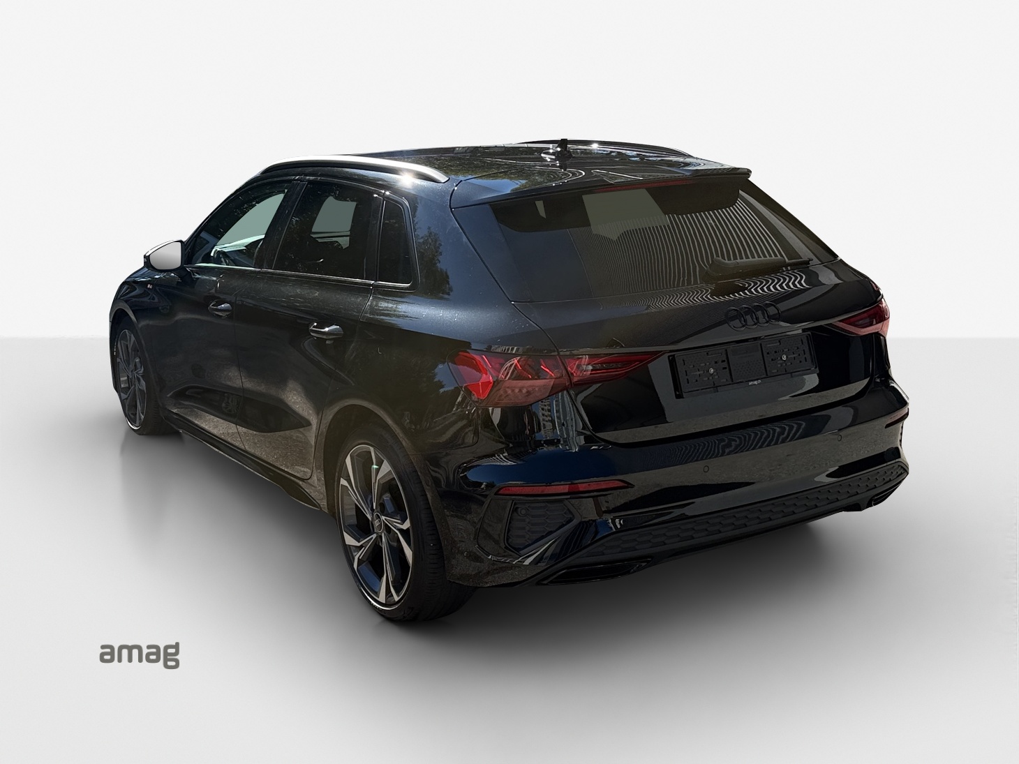 AUDI A3 Sportback 35 TFSI S line Attraction S-tronic-image-2